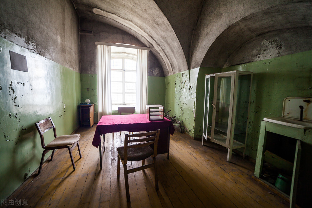 去監獄看人探監需要辦什麼手續？要帶什麼東西？