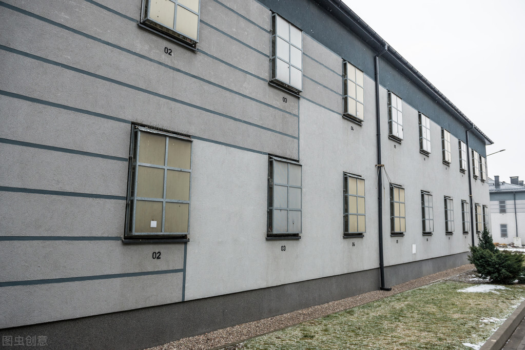 服刑人員在監獄裏死,監獄要負責嗎?